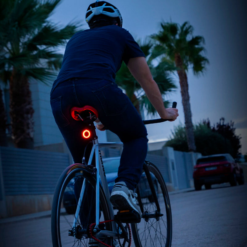 Luz LED Traseira para Bicicleta Biklium InnovaGoods - debemcomavida.pt