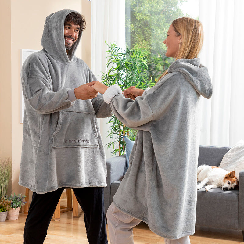 Cobertor com Mangas e Capuz Oversized com Forro Polar Swug InnovaGoods - debemcomavida.pt
