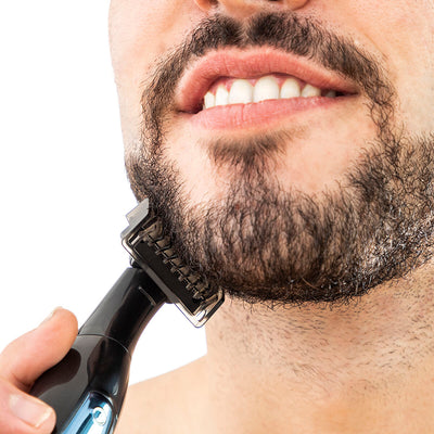 Máquina de Barbear Recarregável Ergonómica Multifunções 4 em 1 Trimfor InnovaGoods (Recondicionado B) - debemcomavida.pt